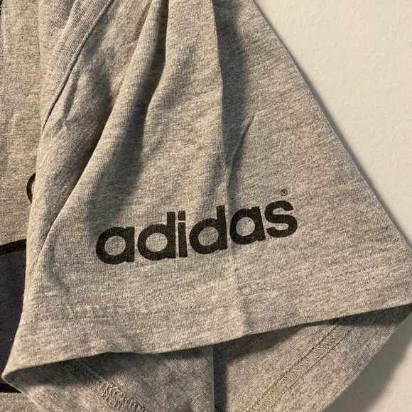 ADIDAS Tee - Picture 3 of 4